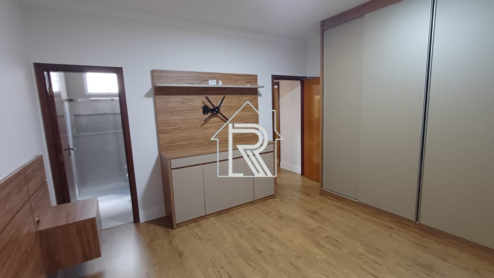 QUARTO COM SUITE JOSE D CARLOS