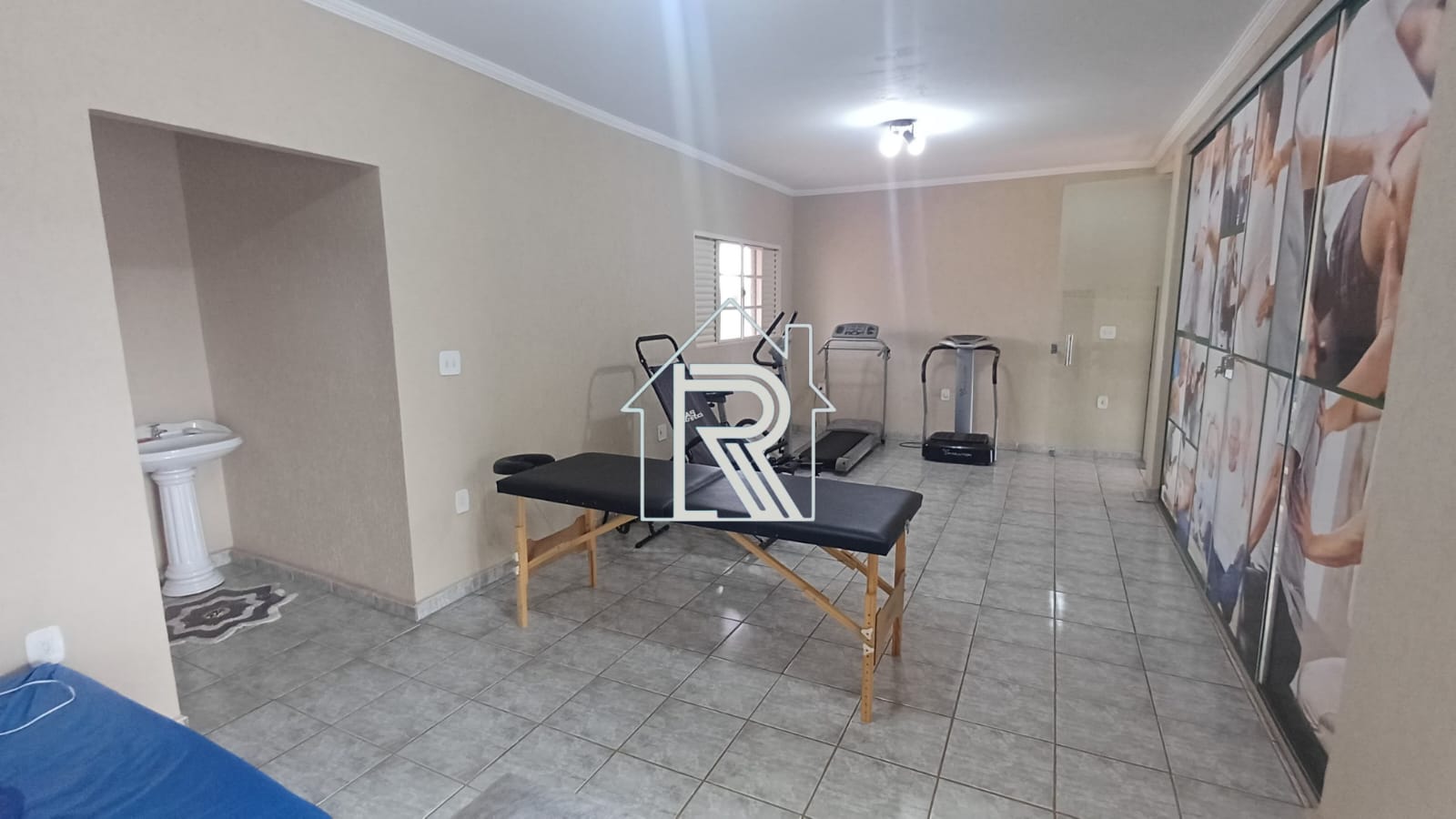 aa58e599-d7ee-41f0-993d-e565a8a43b3a