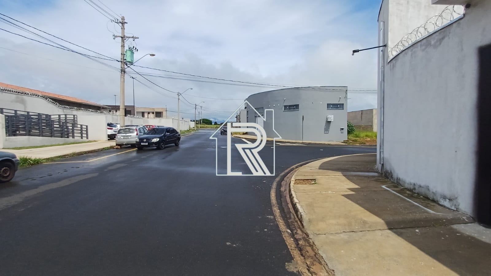 e1189a4a-b4df-4fca-a3ed-f4493a6c0ada